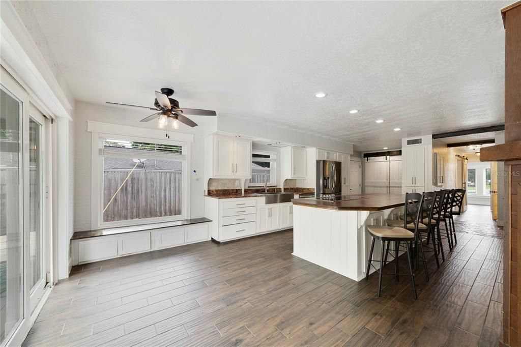 For Sale: $949,900 (4 beds, 4 baths, 4908 Square Feet)