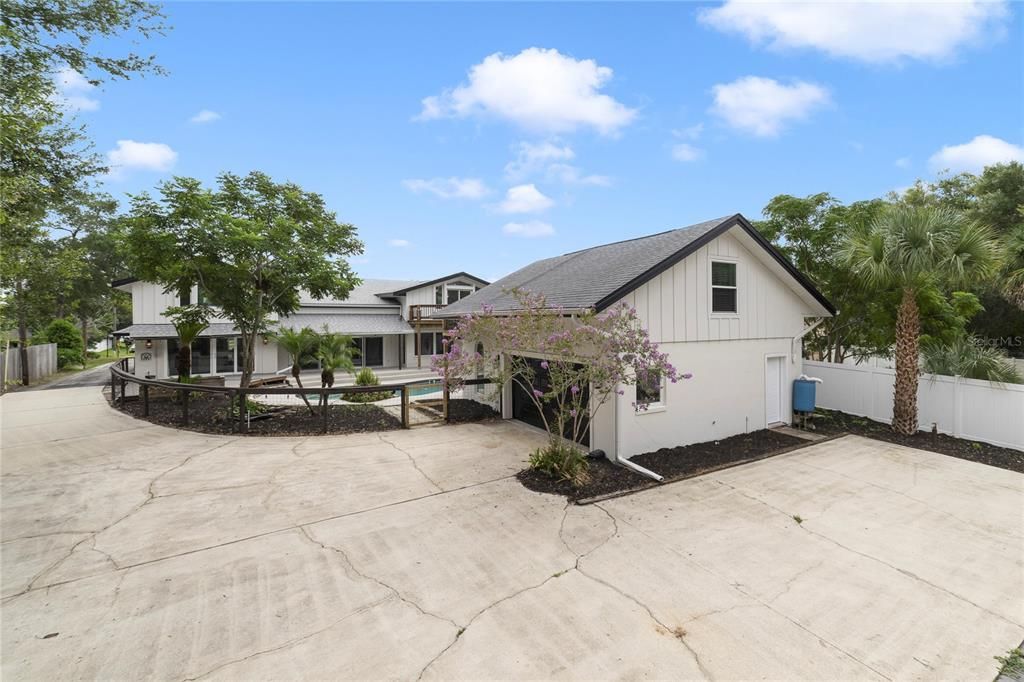 For Sale: $949,900 (4 beds, 4 baths, 4908 Square Feet)