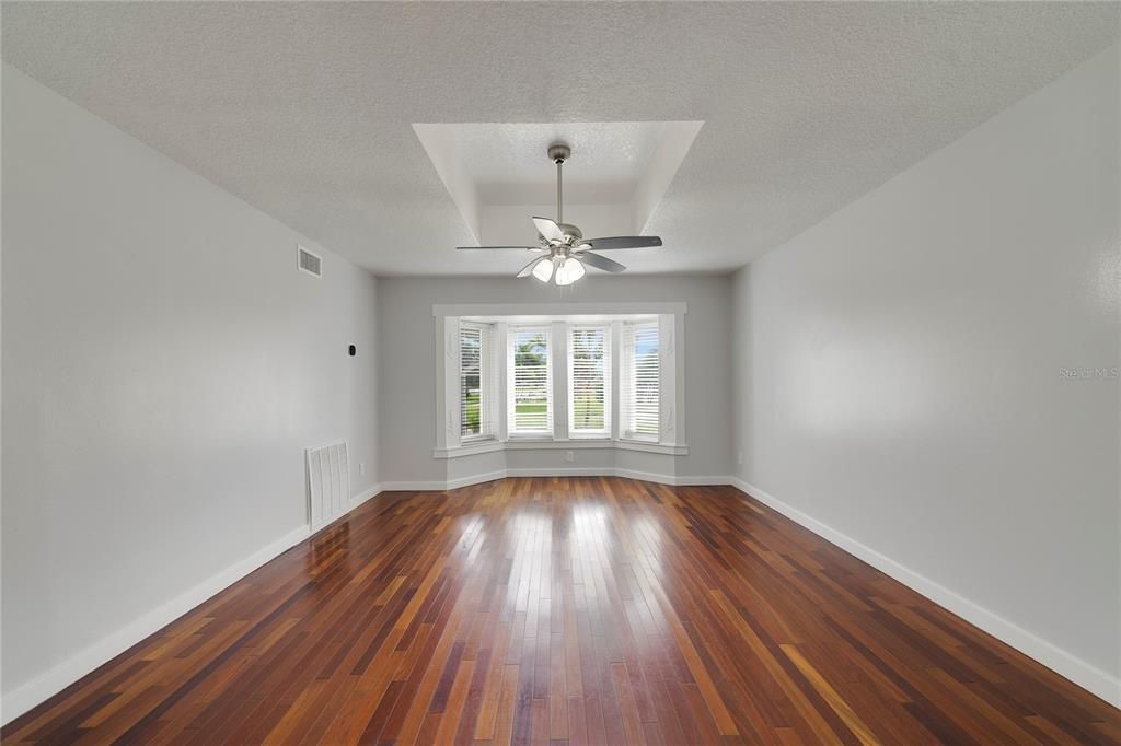 For Sale: $949,900 (4 beds, 4 baths, 4908 Square Feet)