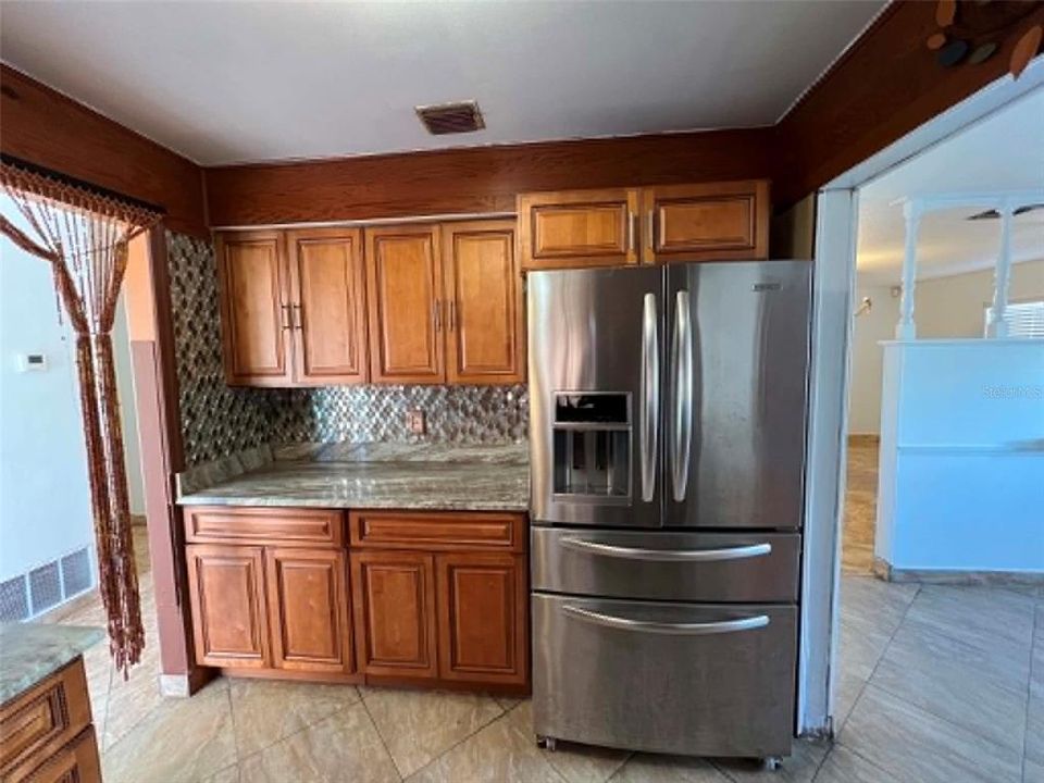 В аренду: $2,400 (4 спален, 2 ванн, 1861 Квадратных фут)