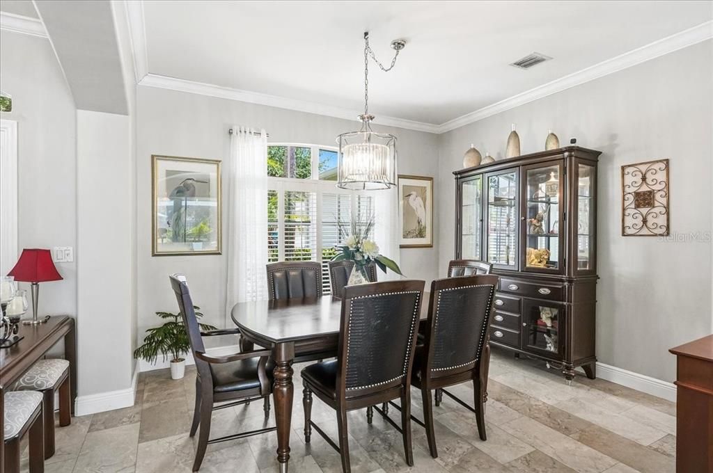 For Sale: $599,900 (4 beds, 2 baths, 2072 Square Feet)
