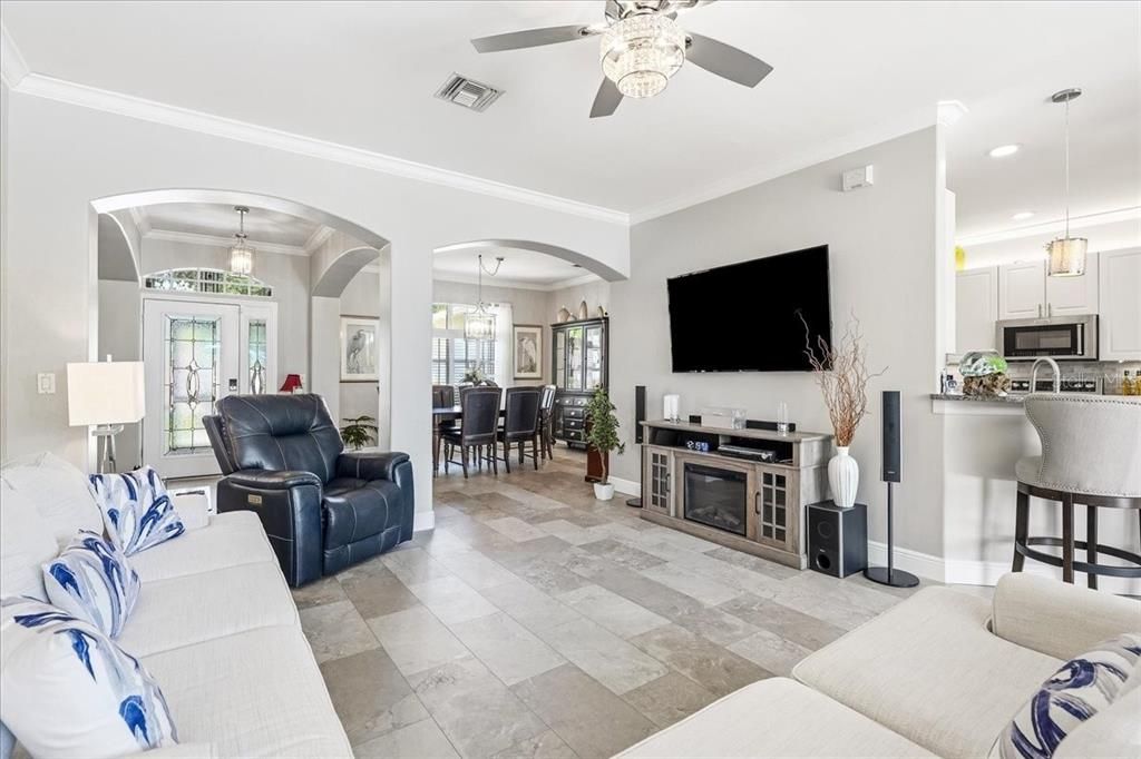 For Sale: $599,900 (4 beds, 2 baths, 2072 Square Feet)