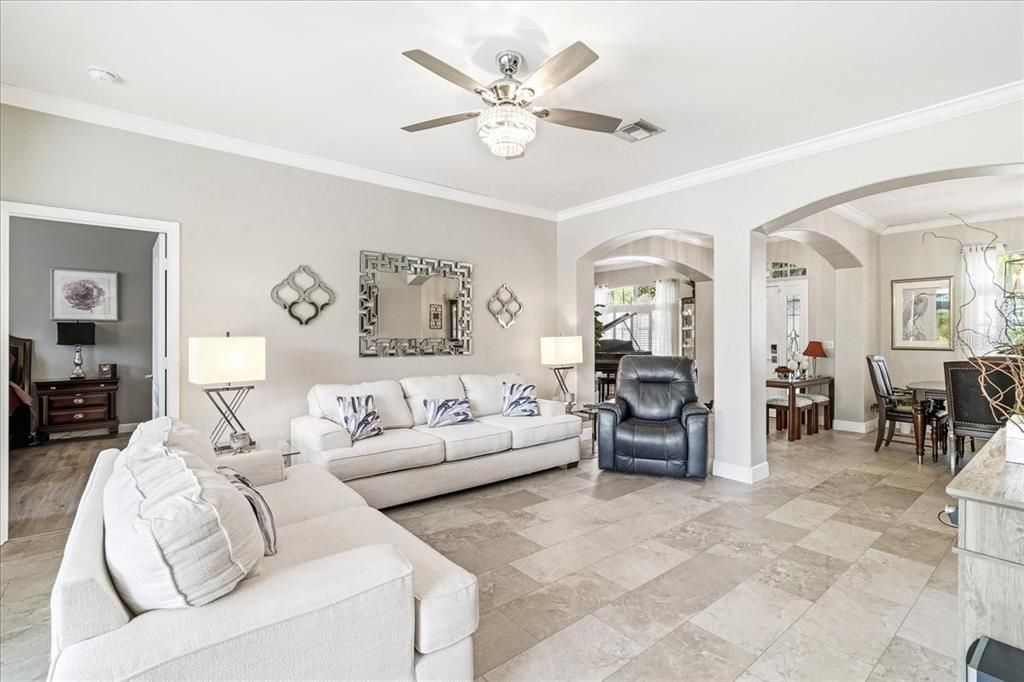 For Sale: $599,900 (4 beds, 2 baths, 2072 Square Feet)