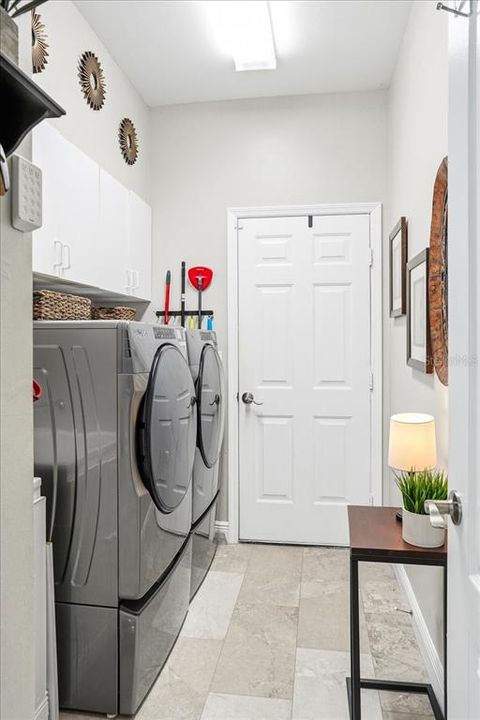 For Sale: $599,900 (4 beds, 2 baths, 2072 Square Feet)