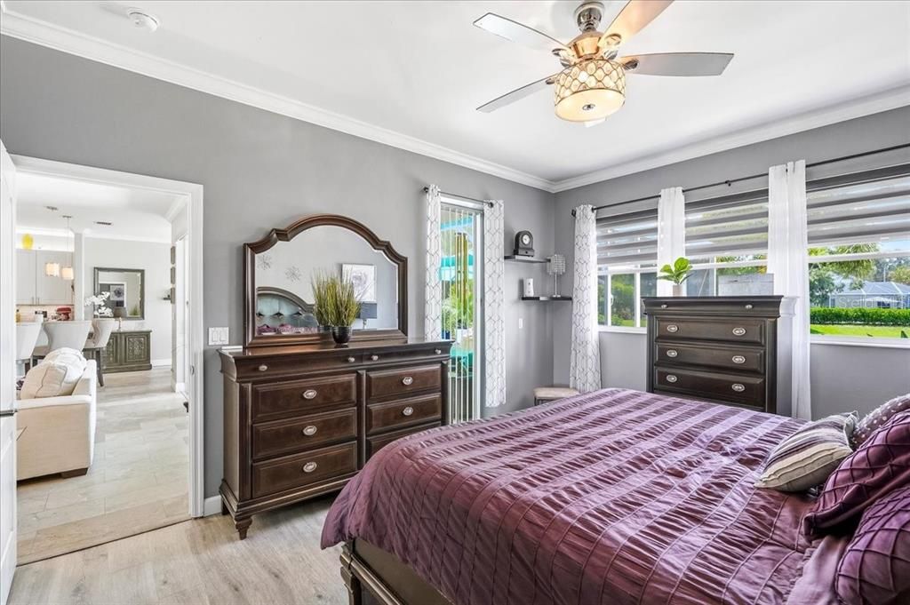 For Sale: $599,900 (4 beds, 2 baths, 2072 Square Feet)