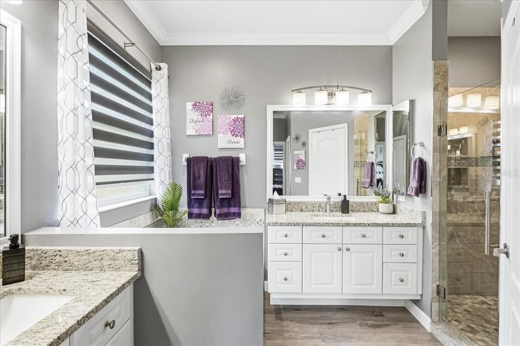 For Sale: $599,900 (4 beds, 2 baths, 2072 Square Feet)