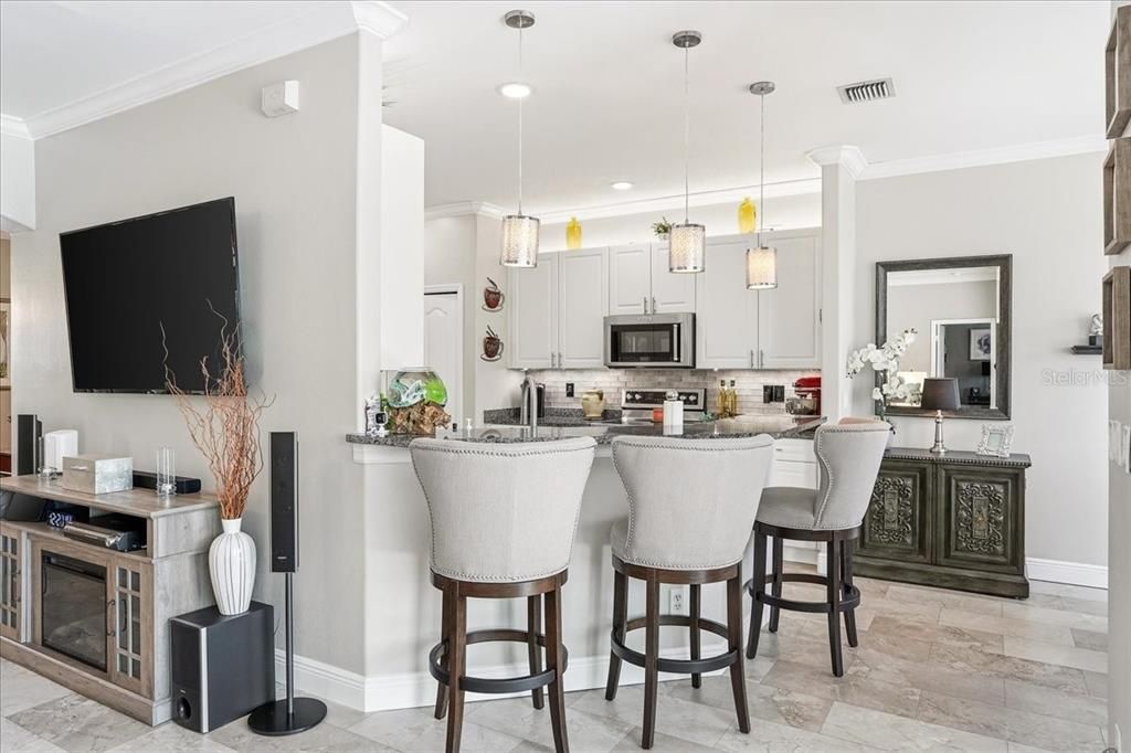 For Sale: $599,900 (4 beds, 2 baths, 2072 Square Feet)