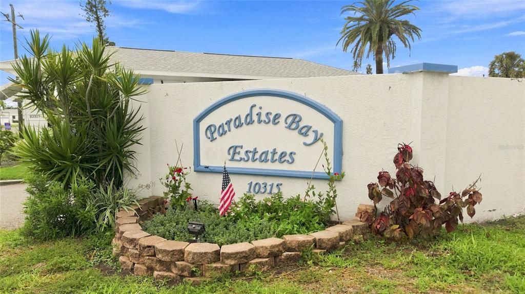 For Sale: $299,999 (2 beds, 2 baths, 1127 Square Feet)