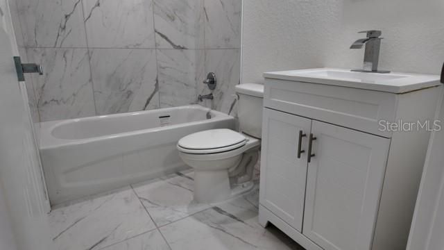 На продажу: $230,000 (3 спален, 2 ванн, 1173 Квадратных фут)