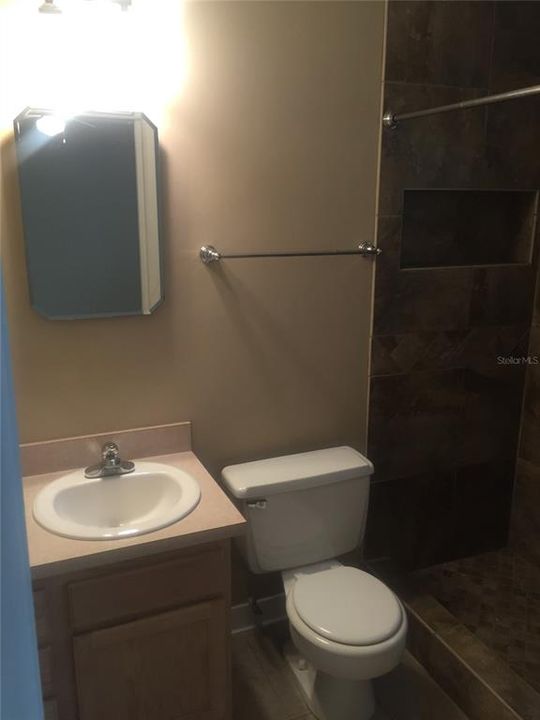В аренду: $1,875 (3 спален, 2 ванн, 1210 Квадратных фут)