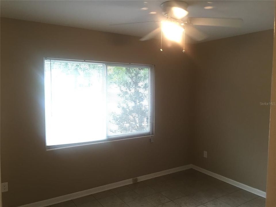 В аренду: $1,875 (3 спален, 2 ванн, 1210 Квадратных фут)