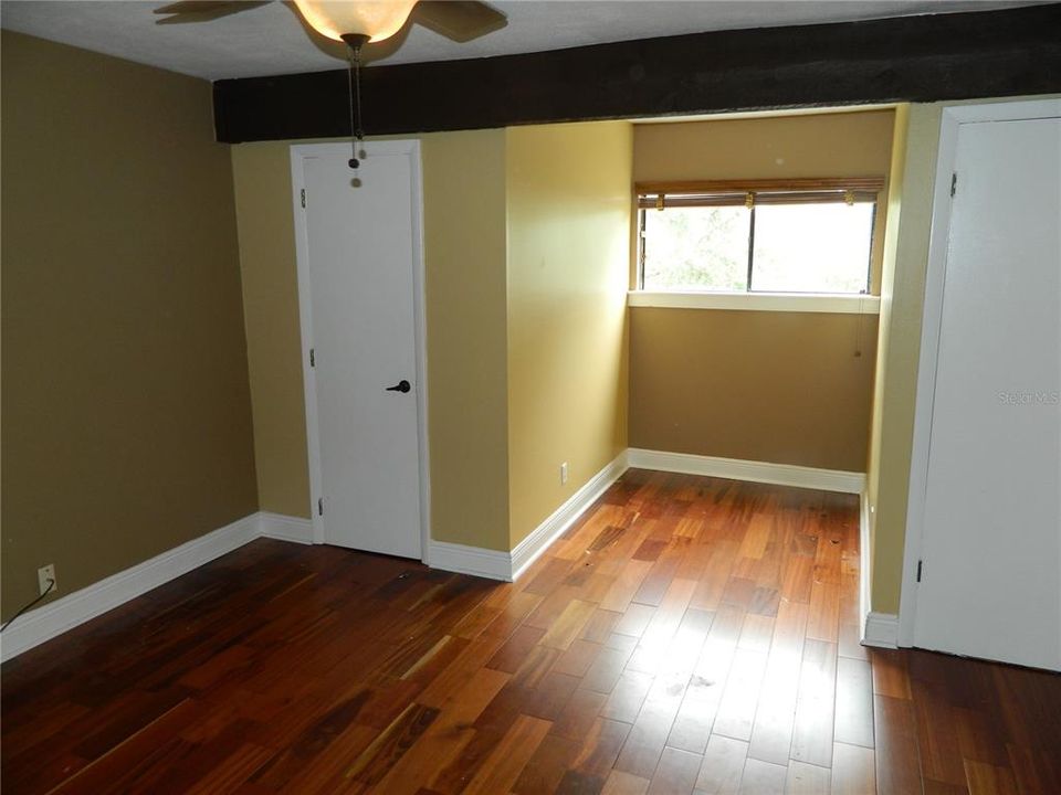For Rent: $2,000 (3 beds, 3 baths, 1487 Square Feet)