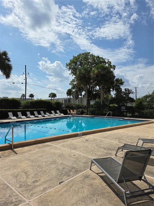 For Rent: $2,000 (3 beds, 3 baths, 1487 Square Feet)