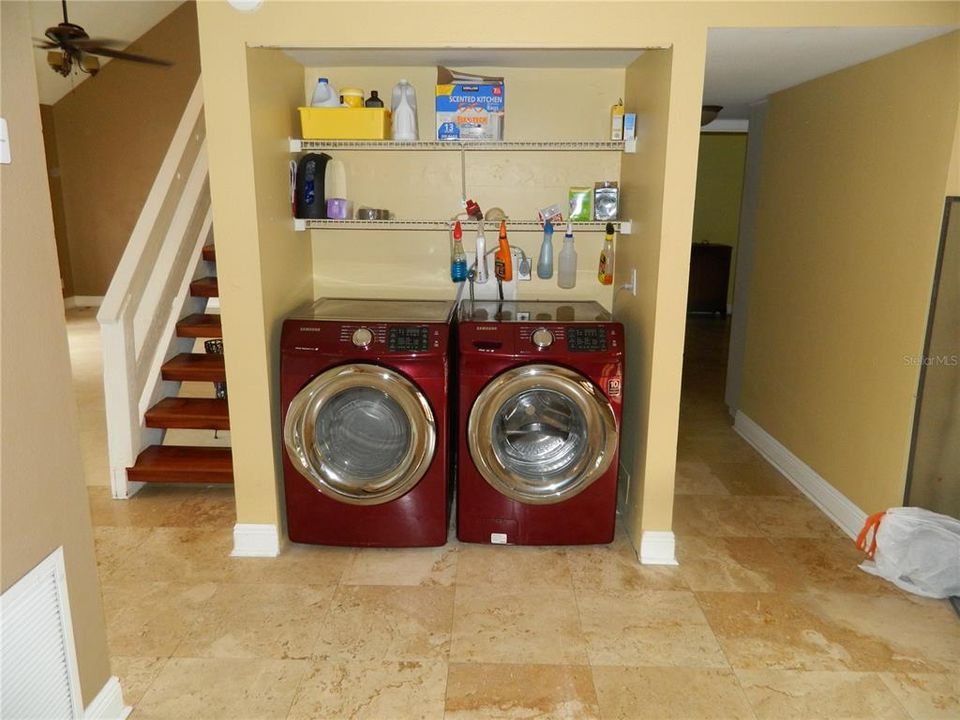 For Rent: $2,000 (3 beds, 3 baths, 1487 Square Feet)