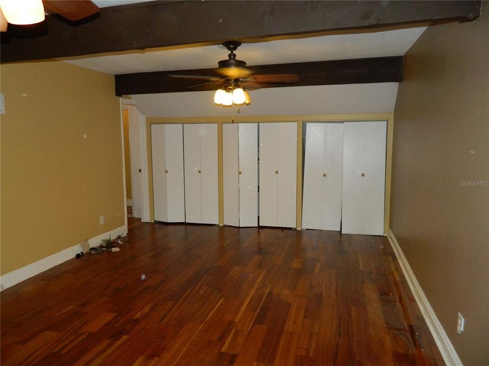 For Rent: $2,000 (3 beds, 3 baths, 1487 Square Feet)