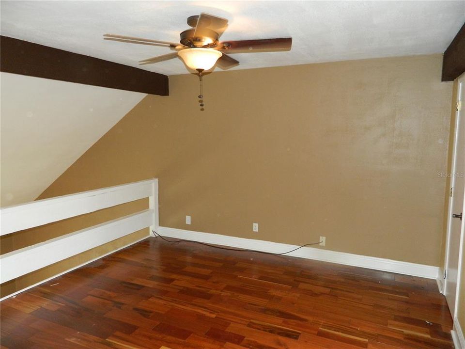For Rent: $2,000 (3 beds, 3 baths, 1487 Square Feet)
