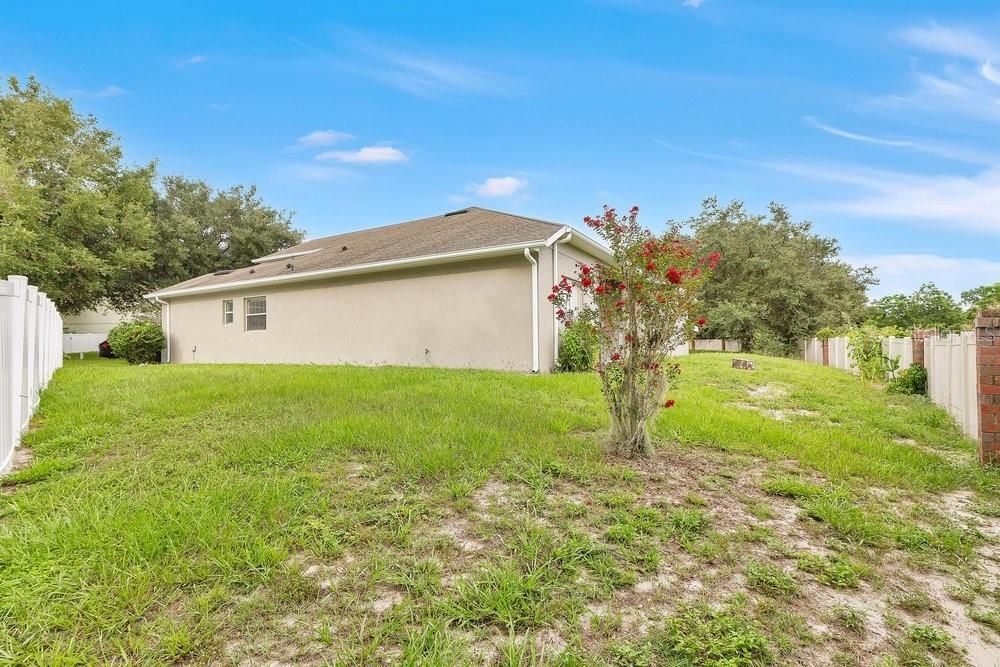 For Sale: $560,000 (4 beds, 3 baths, 3031 Square Feet)
