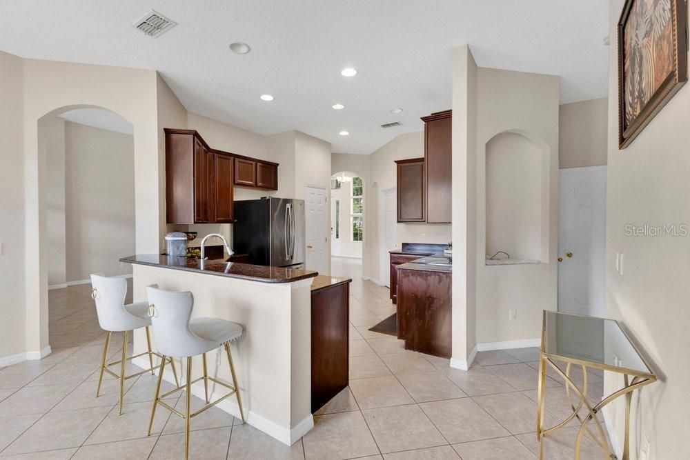 For Sale: $560,000 (4 beds, 3 baths, 3031 Square Feet)