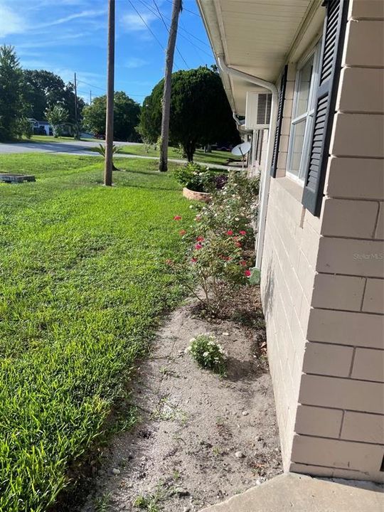 For Sale: $329,900 (4 beds, 2 baths, 1536 Square Feet)