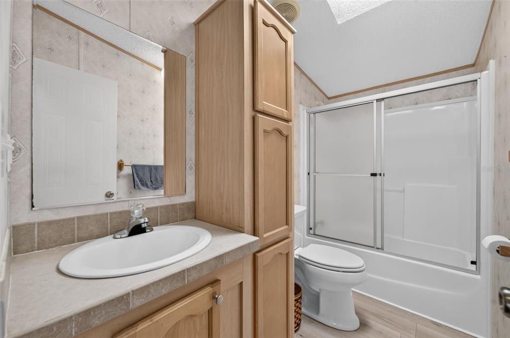 For Sale: $264,900 (3 beds, 2 baths, 1558 Square Feet)