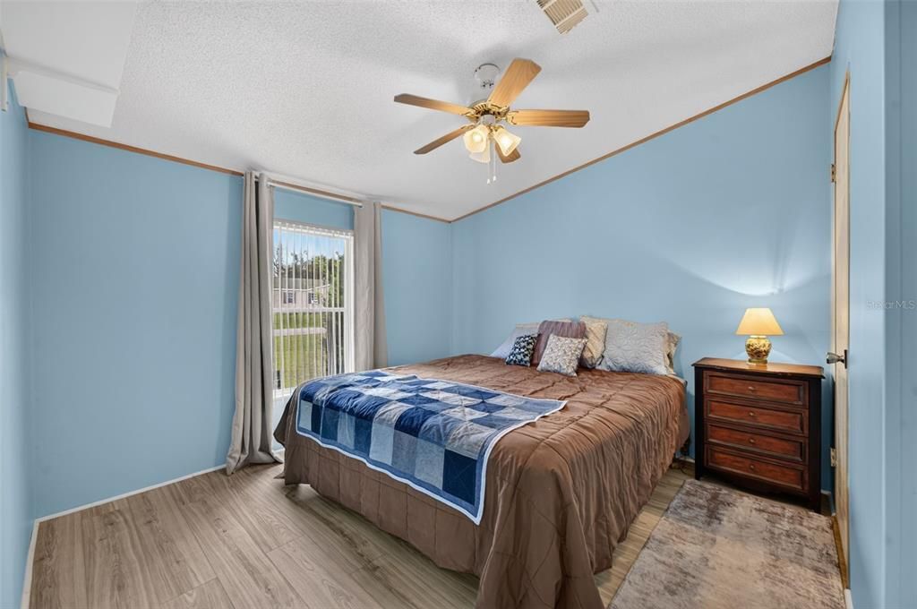 For Sale: $264,900 (3 beds, 2 baths, 1558 Square Feet)