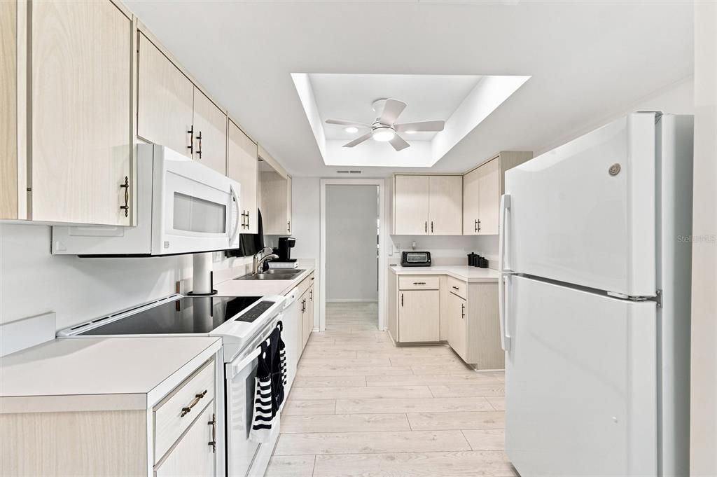 На продажу: $254,000 (2 спален, 2 ванн, 1651 Квадратных фут)