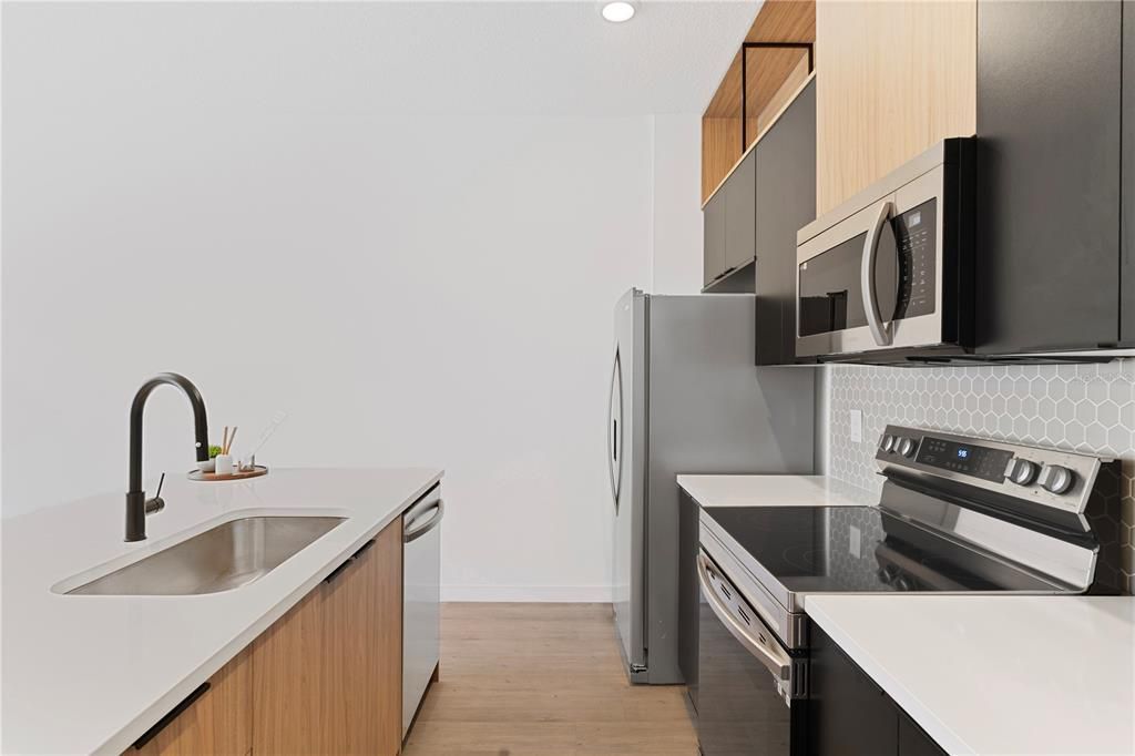 В аренду: $1,950 (3 спален, 3 ванн, 1361 Квадратных фут)
