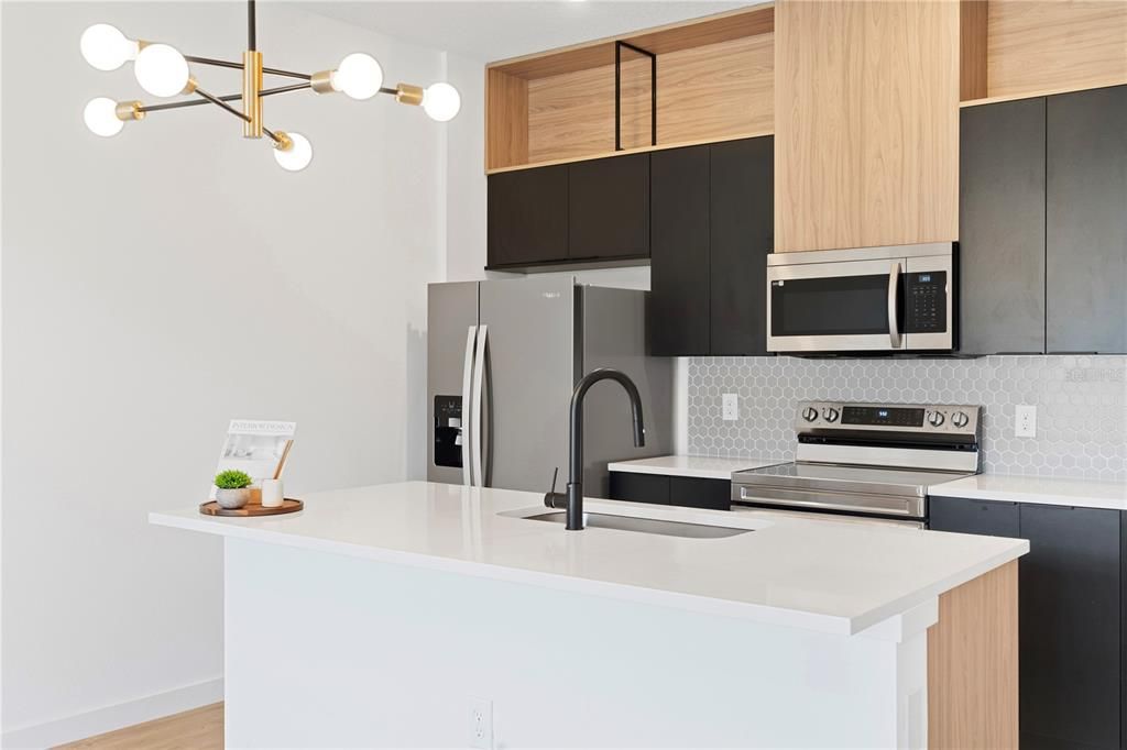 В аренду: $1,950 (3 спален, 3 ванн, 1361 Квадратных фут)