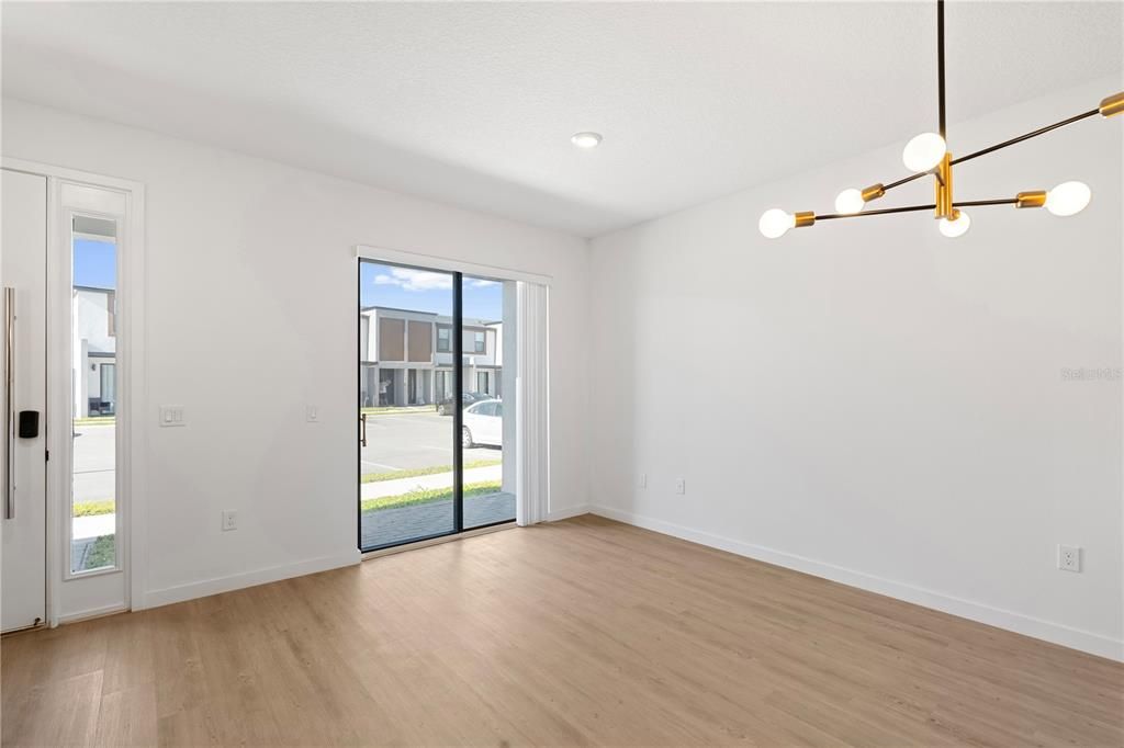В аренду: $1,950 (3 спален, 3 ванн, 1361 Квадратных фут)