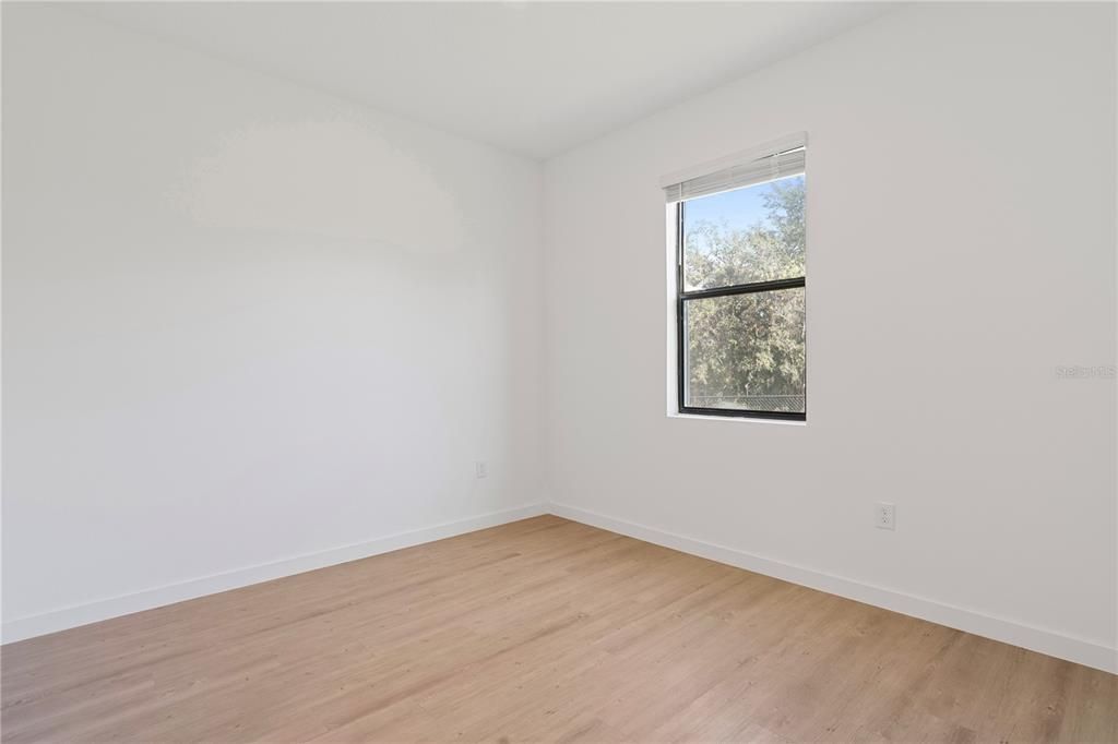 В аренду: $1,950 (3 спален, 3 ванн, 1361 Квадратных фут)