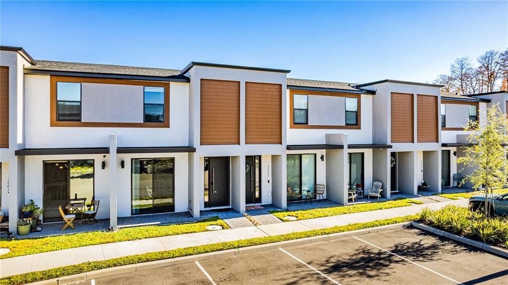 В аренду: $1,950 (3 спален, 3 ванн, 1361 Квадратных фут)