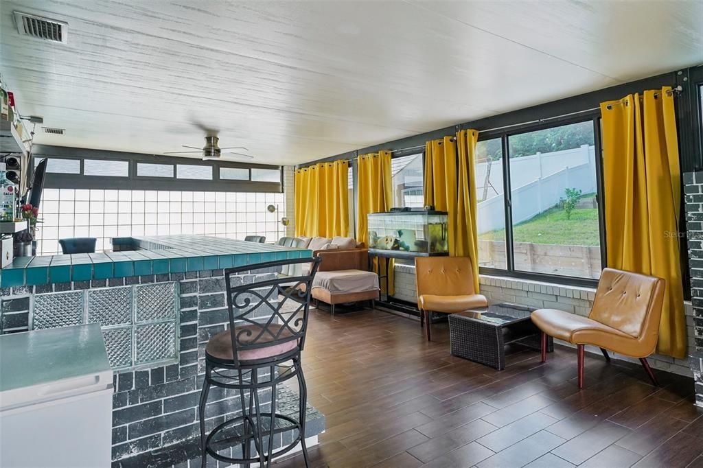 En Venta: $469,900 (3 camas, 2 baños, 1892 Pies cuadrados)