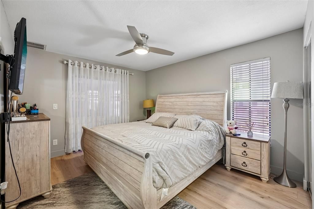 En Venta: $469,900 (3 camas, 2 baños, 1892 Pies cuadrados)