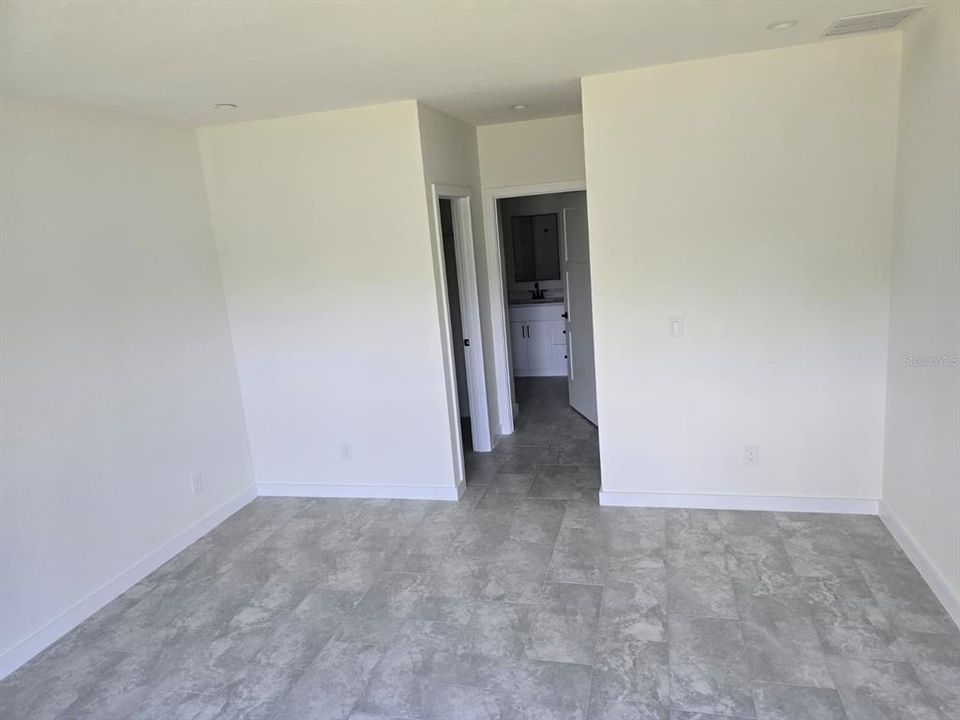 En Renta: $2,050 (3 camas, 2 baños, 1706 Pies cuadrados)