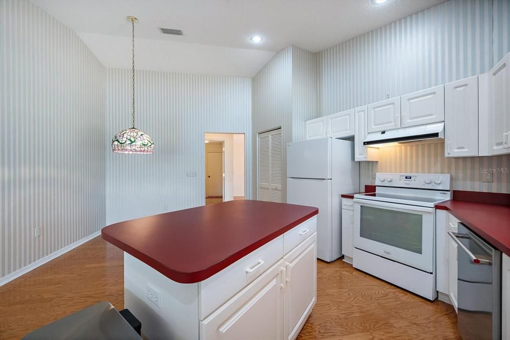 For Sale: $479,500 (3 beds, 2 baths, 2100 Square Feet)