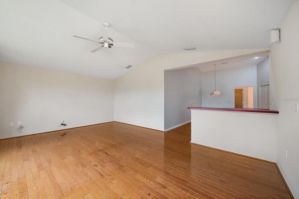 For Sale: $479,500 (3 beds, 2 baths, 2100 Square Feet)