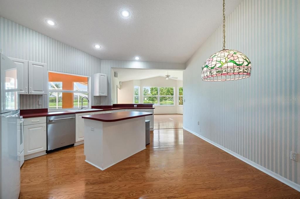 For Sale: $479,500 (3 beds, 2 baths, 2100 Square Feet)