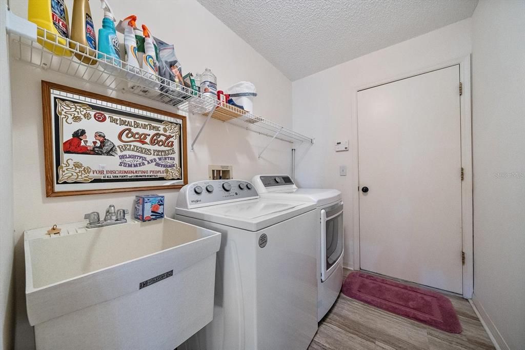 For Sale: $479,500 (3 beds, 2 baths, 2100 Square Feet)