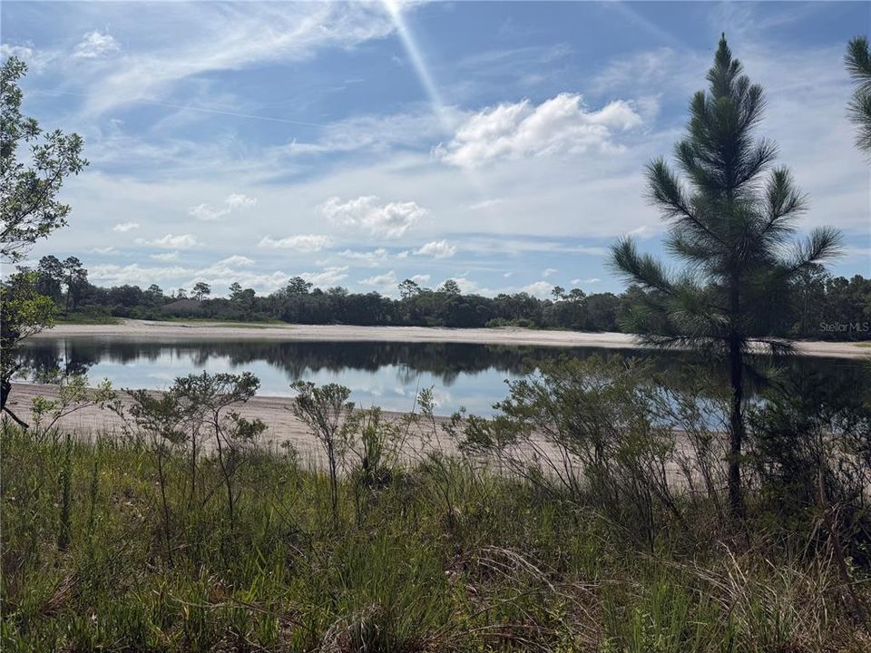 На продажу: $37,000 (0.59 acres)