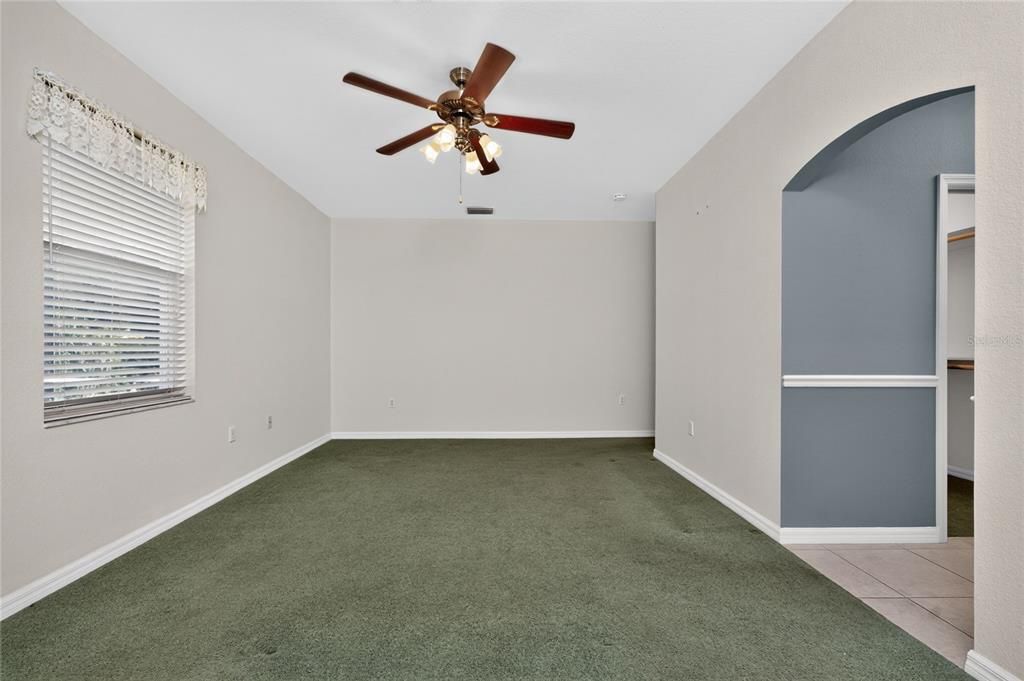 For Sale: $359,000 (4 beds, 2 baths, 2006 Square Feet)