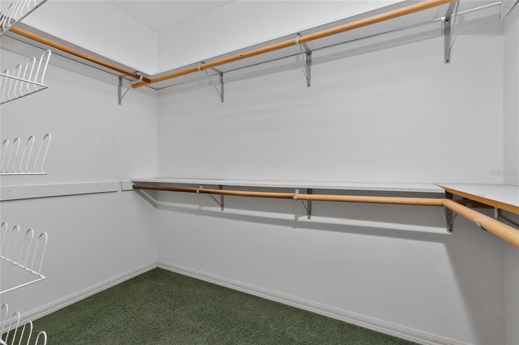 For Sale: $359,000 (4 beds, 2 baths, 2006 Square Feet)