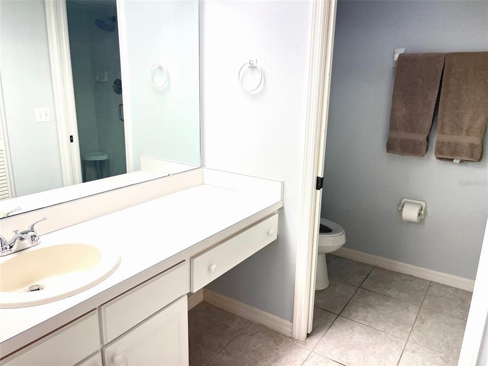 For Sale: $134,600 (2 beds, 2 baths, 1042 Square Feet)