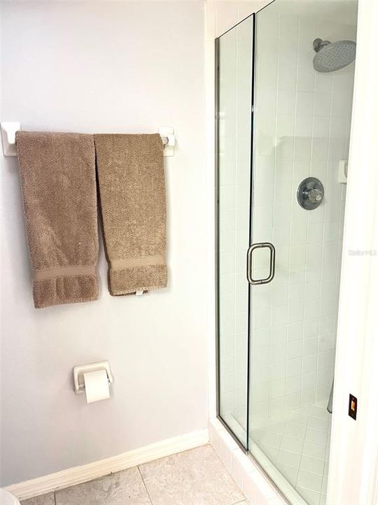For Sale: $134,600 (2 beds, 2 baths, 1042 Square Feet)