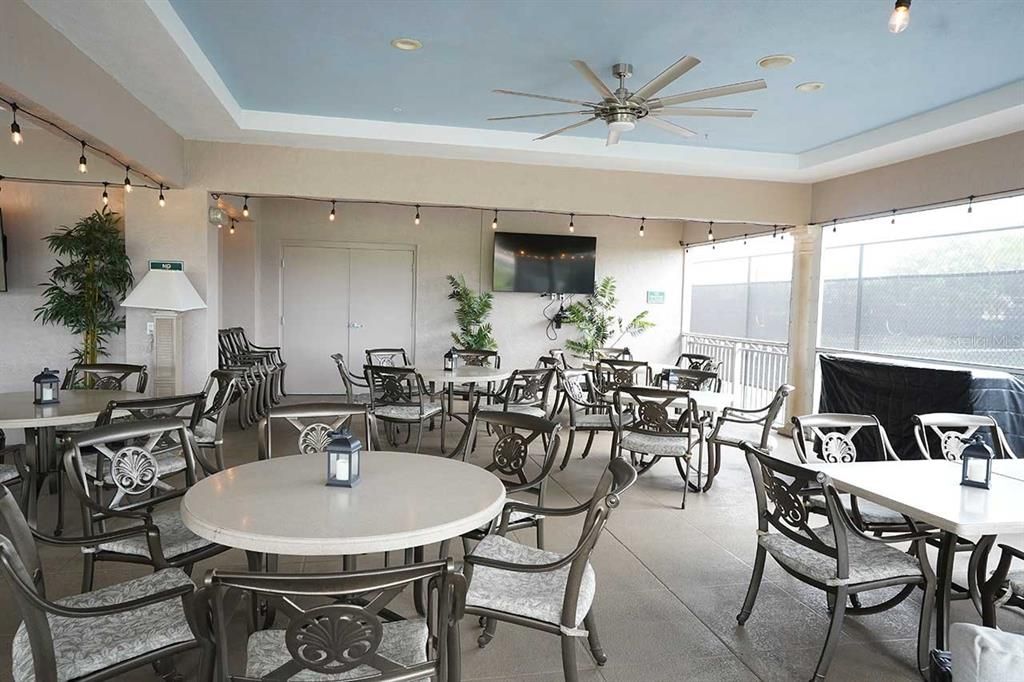 For Sale: $134,600 (2 beds, 2 baths, 1042 Square Feet)