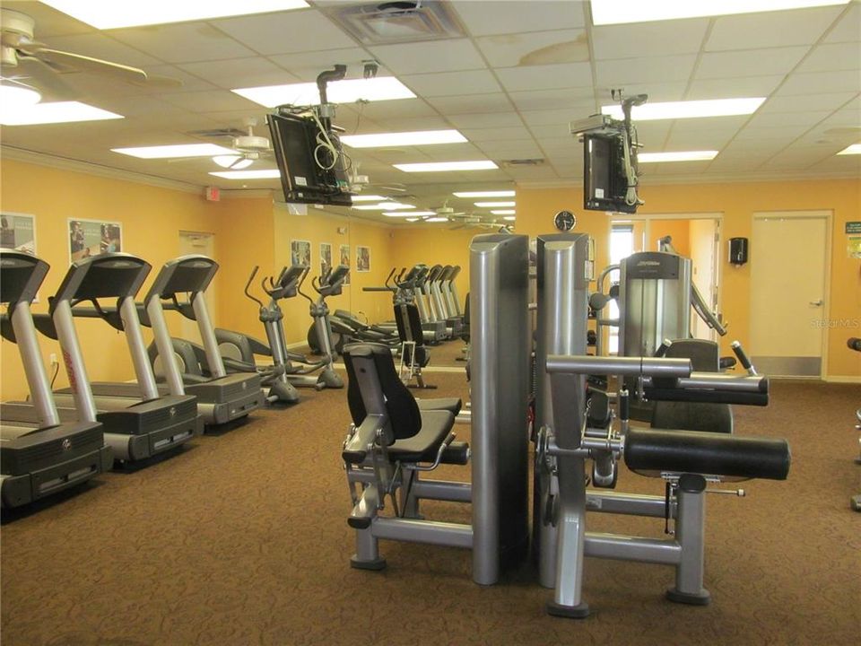 For Sale: $134,600 (2 beds, 2 baths, 1042 Square Feet)