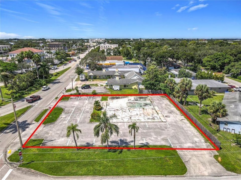 For Sale: $549,900 (0.39 acres)