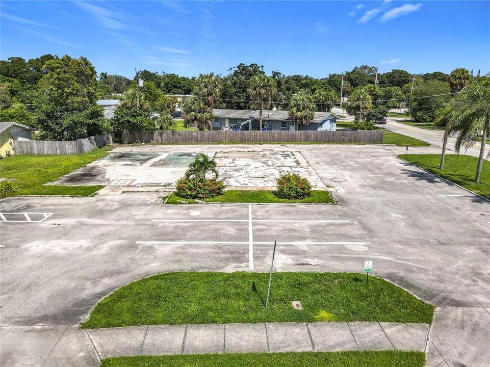 For Sale: $549,900 (0.39 acres)