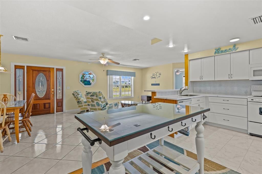 For Sale: $389,900 (3 beds, 2 baths, 1534 Square Feet)