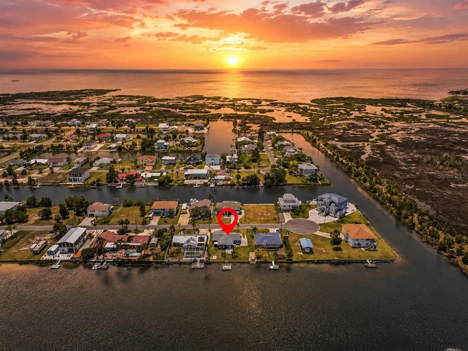 For Sale: $389,900 (3 beds, 2 baths, 1534 Square Feet)