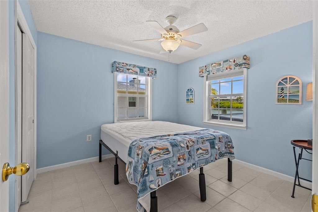 For Sale: $389,900 (3 beds, 2 baths, 1534 Square Feet)